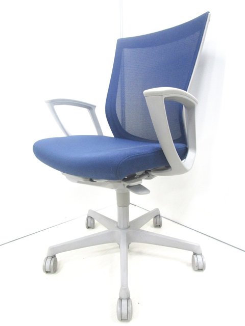 【中古】エスクード（メッシュ）   オカムラ（okamura） 肘付ハイバックチェア