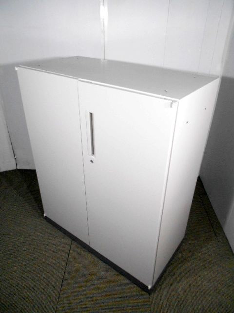 【注目ポイント】扉の180度開閉・20cm以上の使いやすい大きな取っ手
                        HS
                                    中古
            