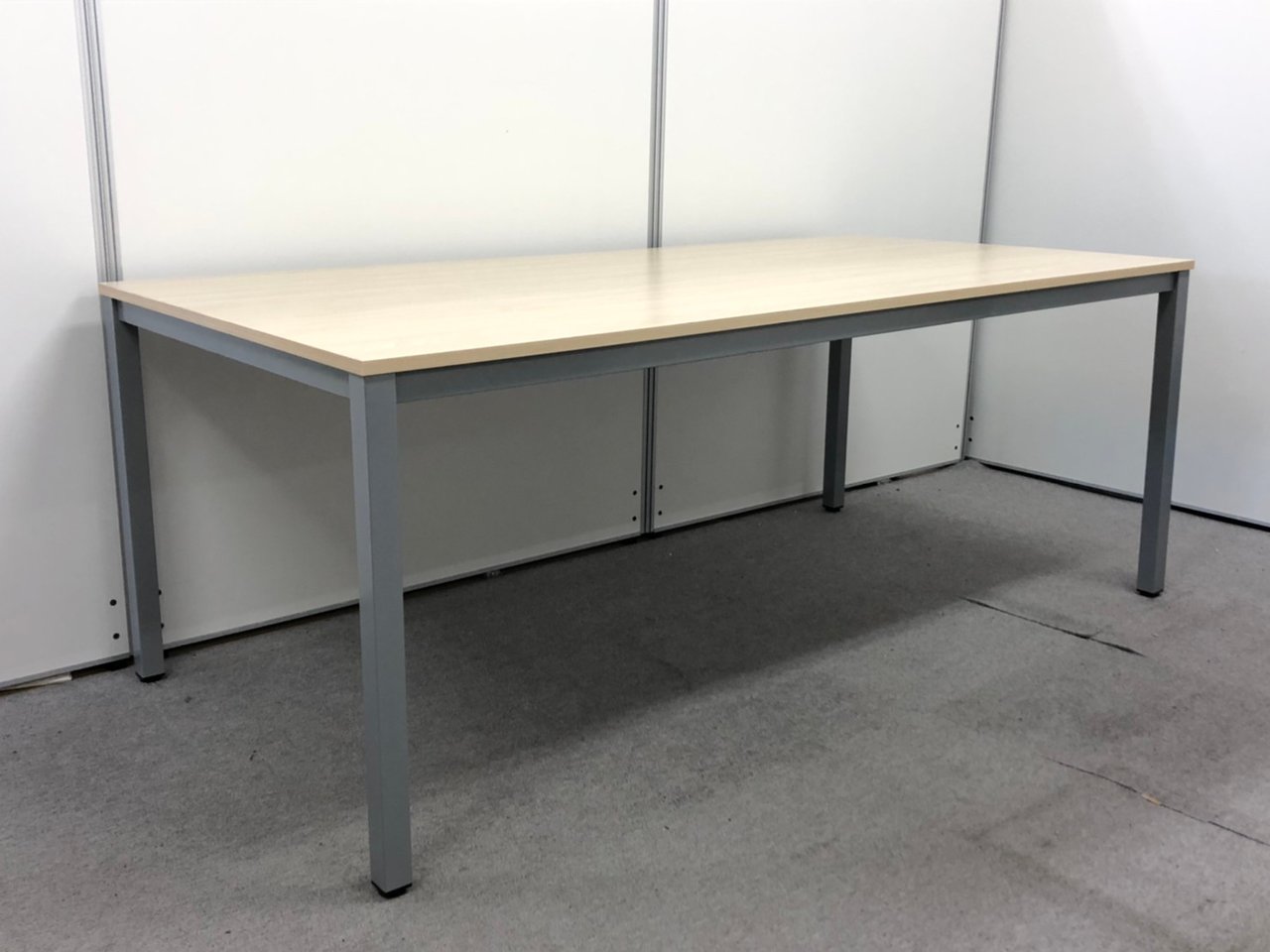 【展示品有】大量発注も受け付けます！今流行りの明るい木目調テーブル！
                        RFD
                                    新品
            