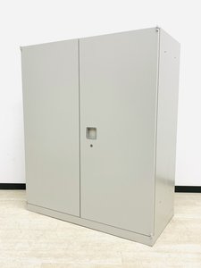 セール品につき特別価格です！【鍵付】定番シリーズの単体書庫2台入荷！オカムラ/レクトライン/両開き/ライトスモーク