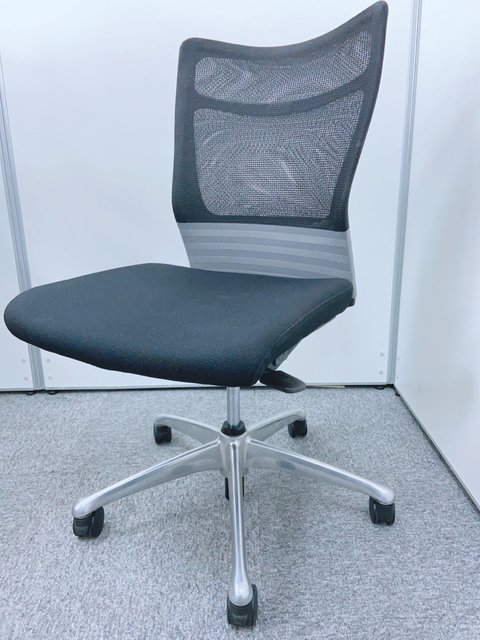 【中古】フィーゴメッシュ   オカムラ（okamura） 肘無ローバックチェア