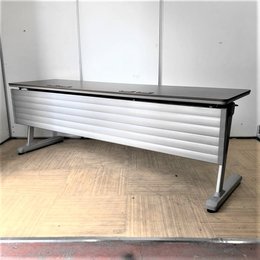 【幅広タイプでゆったり使えるW2100㎜】【濃いめの木目天板で大人なカラー】