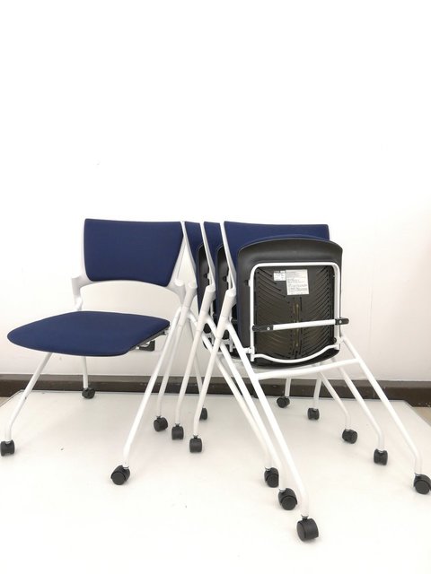 【中古】マノス   イトーキ（ITOKI） ネスティングチェア