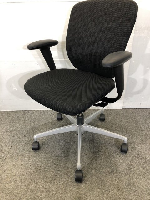 【中古】プラオ   イトーキ（ITOKI） 肘付ローバックチェア