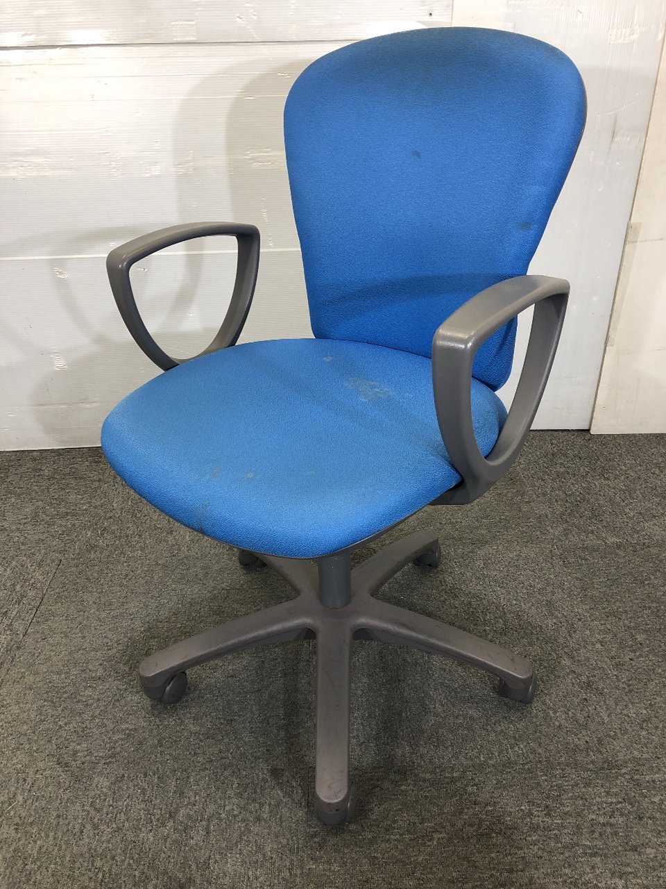 コクヨのレグノチェアー入荷しました！
                        レグノ 
                                    中古
            