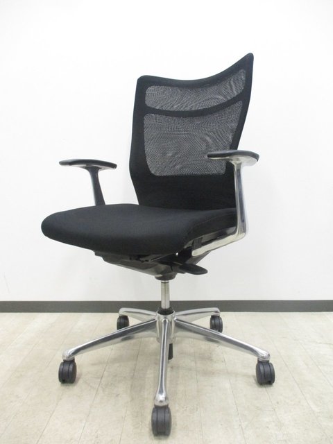 【中古】フィーゴメッシュ   オカムラ（okamura） 肘付ミドルバックチェア