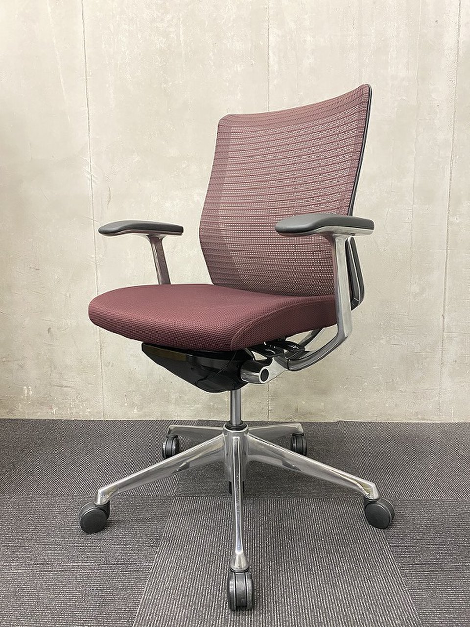 滞留品の為、大特価！【渋い色味】【ポリッシュ】最近人気急上昇なメッシュチェアが入荷しました！【倉庫在庫品】
                        コーラルメッシュ 
                                    中古
            