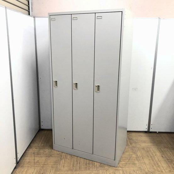 【中古】FZ  オカムラ（okamura） 3人用更衣ロッカー