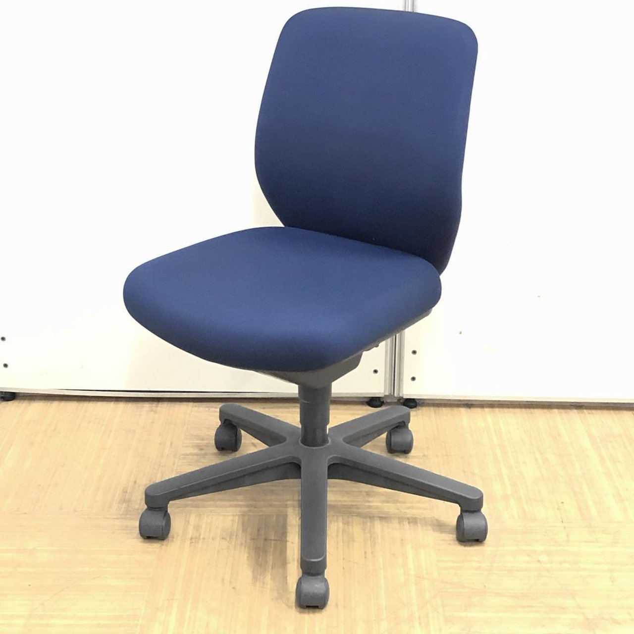 【定番商品】コクヨ製セディスタが10脚入荷いたしました！【ロット購入可能！】
                        セディスタ 
                                    中古
            