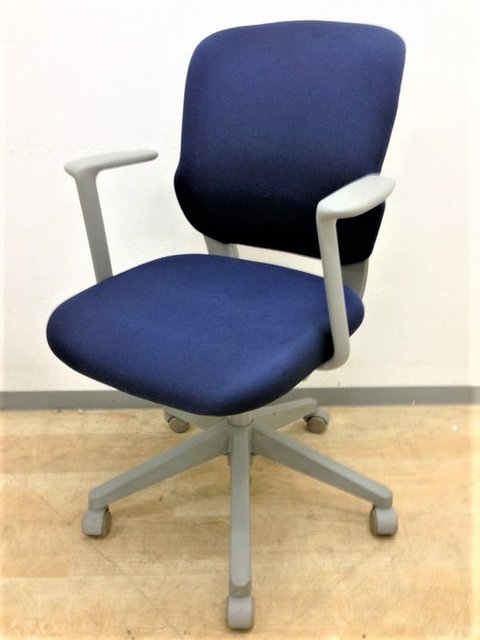 【中古】CN-2 CF-10C ウチダ（UCHIDA) 肘付ローバックチェア