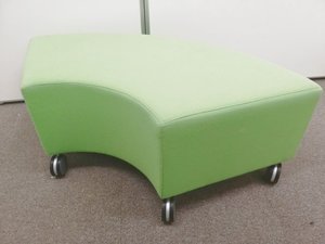 【在庫入れ替え　6,000円⇒4,000円】【簡易休憩スペース】オカムラ製リング型チェア【優しいグリーン】