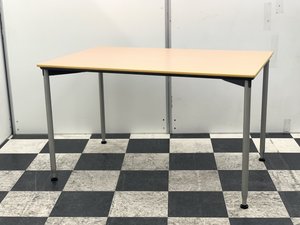 【1台入荷】シンプルフォルムながら洗練されたミーティングテーブル！！