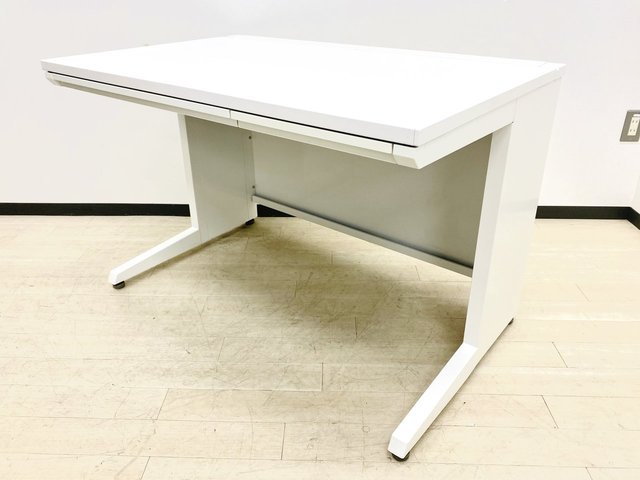 【足元広々の高さ720mm！】
今だけ数が揃います！
オカムラ/アドバンスデスクシステム/ホワイト