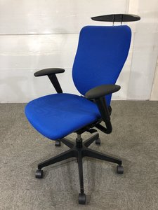 人気のイトーキプラオチェア入荷しましたひじ、ハンガー付き！