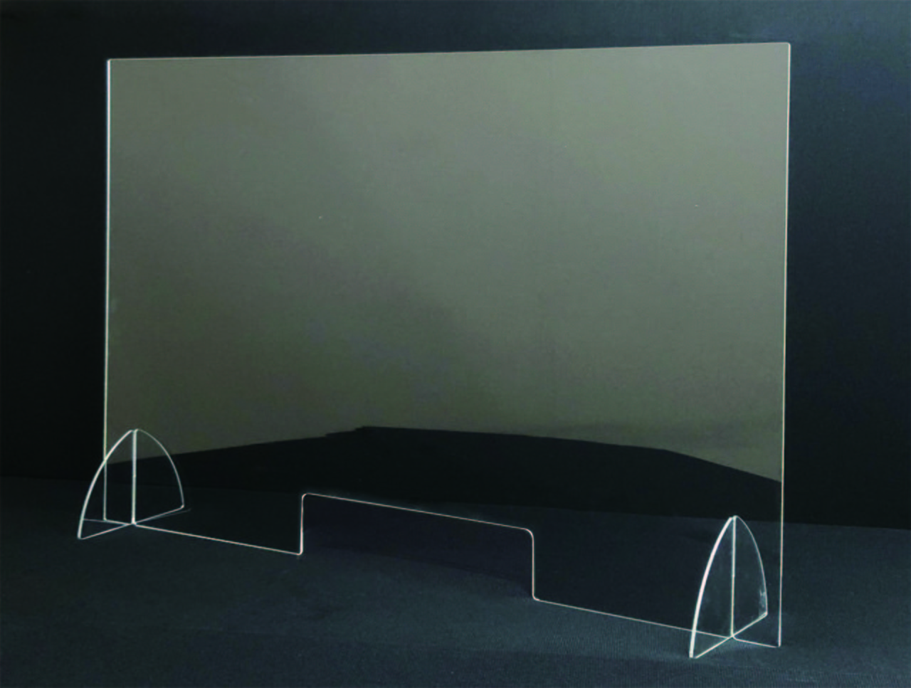 【コロナ対策の必需品】デスクに置くだけの簡単設置なのであっというまにコロナ対策オフィスに早変わり！
                        飛沫防止パネル
                                    新品
            