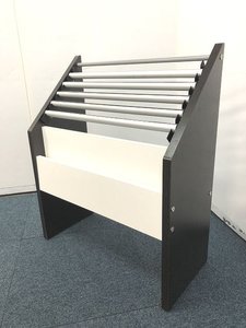 １台限定！！特別価格！！【オシャレな新聞架の入荷です！！】【I】