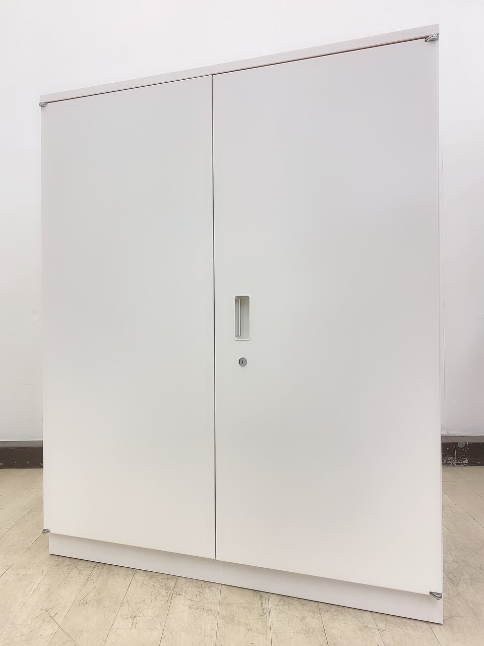 【大量入荷】美しいホワイトカラー！入替え・新規オフィスにオススメ◆イトーキ製シンライン
                        シンライン 
                                    中古
            