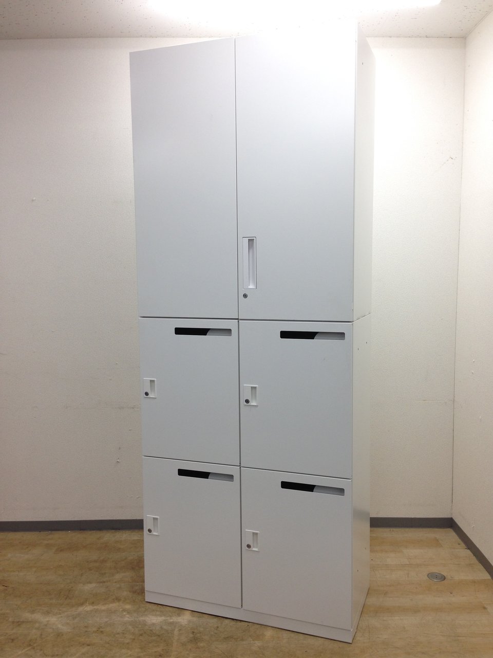 【限定3台】収納力の革命家!!レアな組み合わせの書庫セットです!!【中古】【オフィス家具】【東京】【大阪】【愛知】【岐阜】
                        エディア 
                                    中古
            