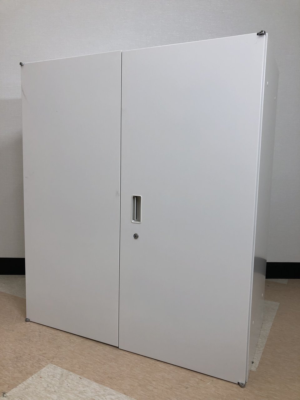 【⑥】【書庫ド定番！両開き書庫】
イトーキ製　シンラインシリーズ
                        シンライン 
                                    中古
            