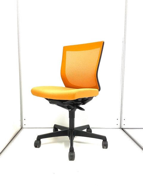 【中古】エスクード（メッシュ）  C441ZR FHB7 オカムラ（okamura） 肘無ローバックチェア