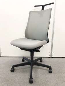 【2017年製】現行モデルのフルーエントチェアが入荷致した！今な数が揃います！「異硬度クッション」仕様。