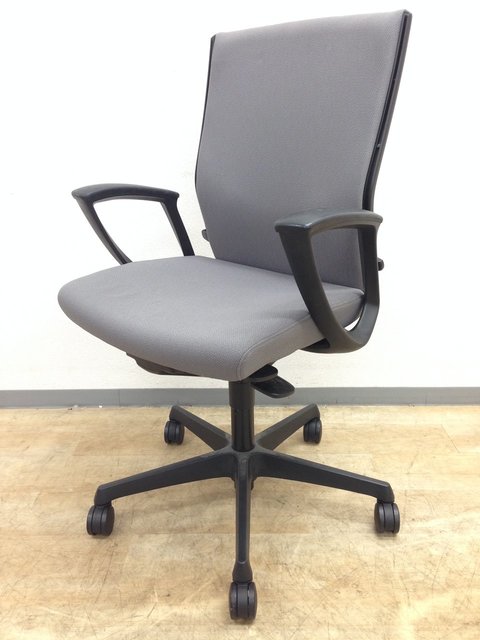 【中古】エスクード（クッション）   オカムラ（okamura） 肘付ハイバックチェア