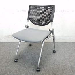 【良品入荷！】トップメーカー！オカムラ製プロスタックチェアがお手頃価格で！　会議　入替　起業　ミーティング