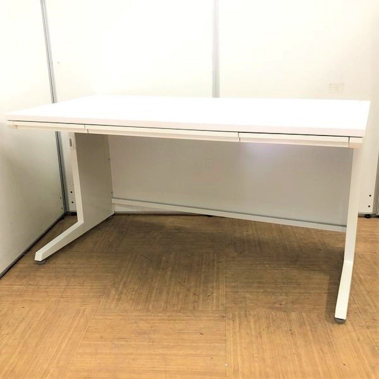 【おつとめ品】【残り3台】幅広くデスク上を使いたい方にオススメ!!業務効率化に役立ちます【中古】【オフィス家具】【東京】【大阪】【愛知】
                        アドバンス 
                                    中古
            