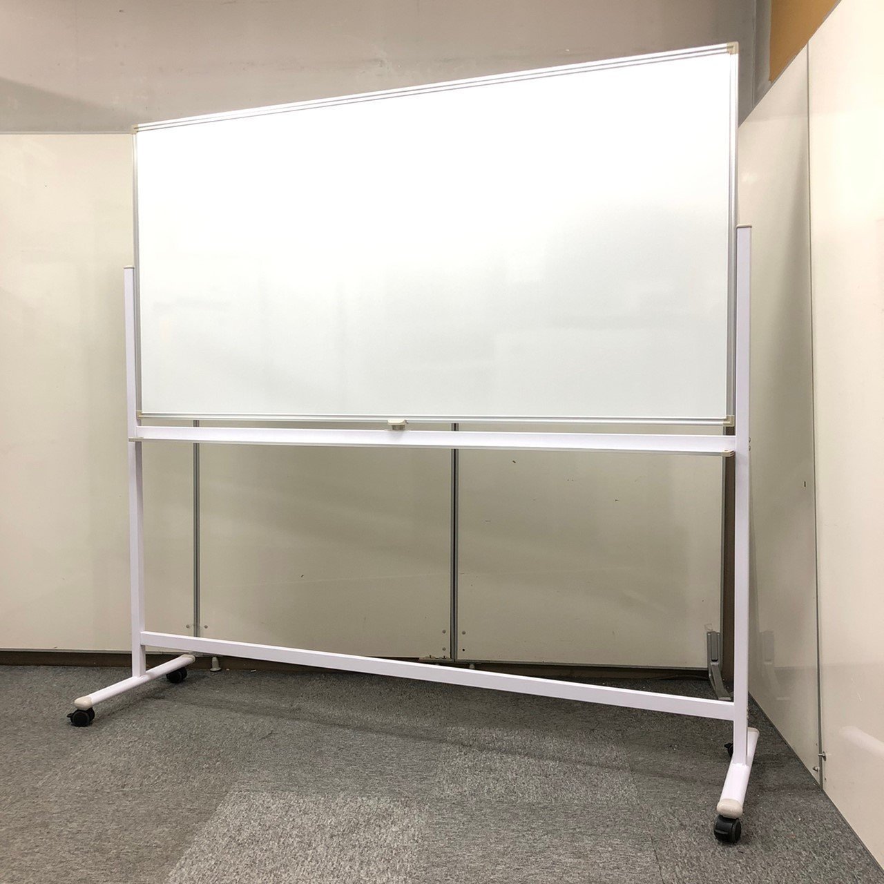 新古品｜自立式ホワイトボード・両面タイプ｜
                        その他シリーズ
                                    新古品
            