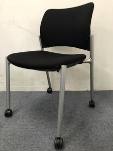 【6脚限定】オカムラ｜会議用・商談用など多目的に使えるスタッキングチェア【関西在庫数ナンバーワン・尼崎店】