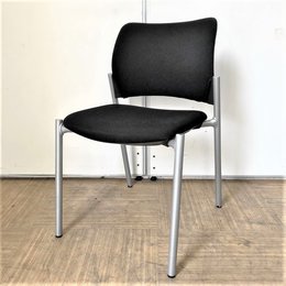 【6脚入荷】シンプルイズベスト！！スタックタイプでコンパクト収納可能！！