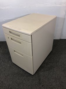 大人気メーカーコクヨ製の3段ワゴン1台限り入荷！