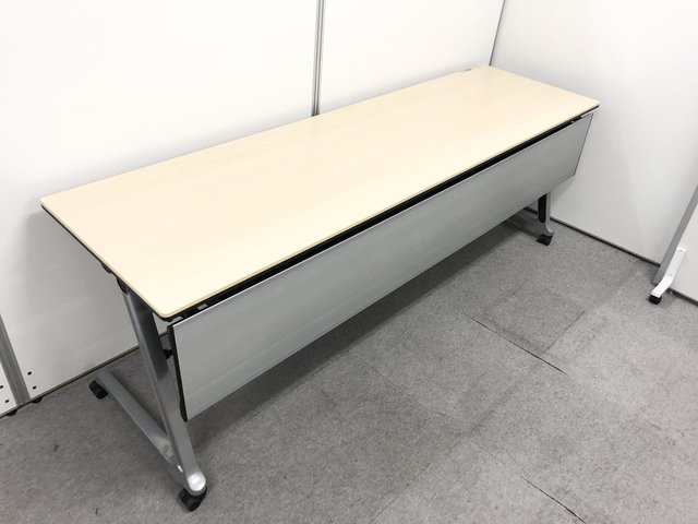 【中古】インターアクトPRO  81A4AE-MH46 オカムラ（okamura） スタックテーブル(長机/折りたたみ/会議用)