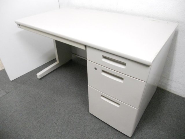 【W1200サイズ数揃います!!】片袖机はカギ付きで書類もしまえる人気シリーズ！コクヨ　BSシリーズ　ニューグレー【売れ筋サイズ】
