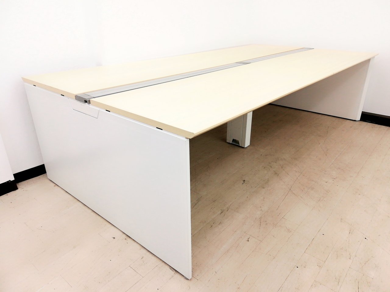 【幅2800ｍｍ】商品入れ替えのためお安くしました！すぐカートへ！大人気フリアド癒しナチュラル色天板（MG16)
                        プロユニットフリーウェイ 
                                    中古
            