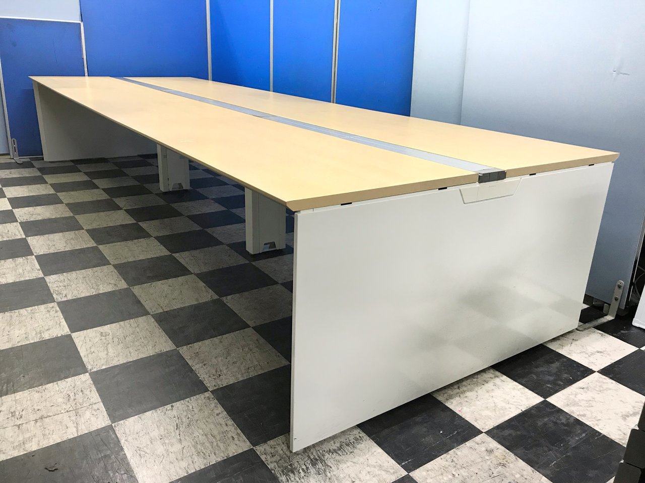 【幅4200mm】仲良く6名様使用可能！フリアドデスク◆オカムラ製プロユニットフリーウェイ（MK37）
                        プロユニットフリーウェイ 
                                    中古
            