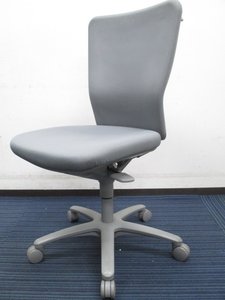 【人間工学に基づいたフィット感！】■カロッツァチェア　ハイバック　グレー　ハンガー付【おつとめ品】