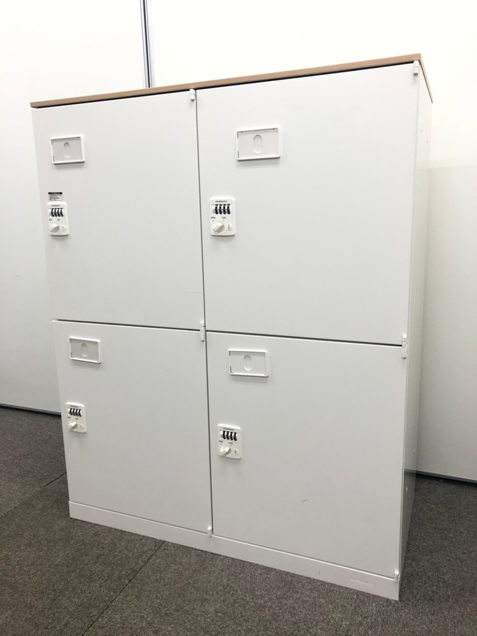 【美品】【パーソナルロッカー】オカムラ製レクトライン【ダイヤル錠】【清潔感あるホワイトカラー】
                        レクトライン 
                                    中古
            