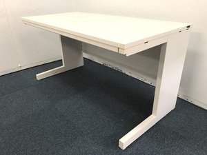 【人気のホワイトカラー平机の横幅1400ｍｍタイプの入荷です！！】■内田洋行■スカエナ