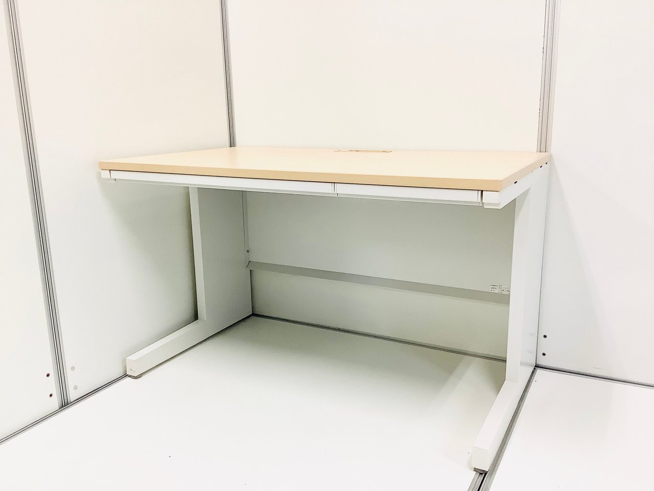 大人気／流行／木目調／カフェチック　◆UCHIDA／内田洋行　◆SCAENA／スカエナ　※天板カラー：ナチュラルファインウッド
                        スカエナ デスク 
                                    中古
            