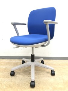 明るい色調のオフィスにも、違和感がないカラーリングの定番デスクチェア!!【中古】【オフィス家具】【東京】【大阪】【愛知】【岐阜】