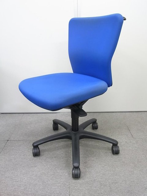 【中古】カロッツァ   オカムラ（okamura） 肘無ローバックチェア