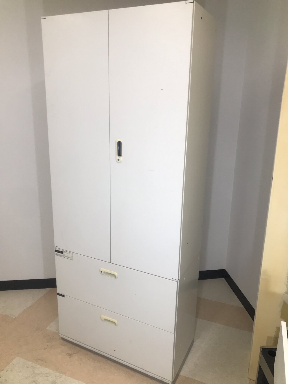 【両開き×二段ラテラル】【プラス製】【ニューグレー】
                        その他シリーズ
                                    中古
            