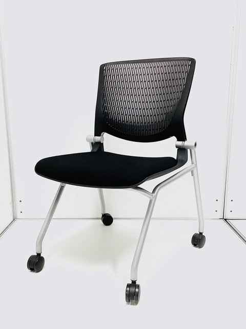 【中古】グラータ  8142QR オカムラ（okamura） スタッキングチェア
