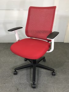 コクヨ製ミトラが入荷しました！肘付　メッシュ　レッド