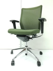 【操作性◎】オカムラ製コーラルチェア/背もたれメッシュ/安定感と座り心地/仕事をサポート