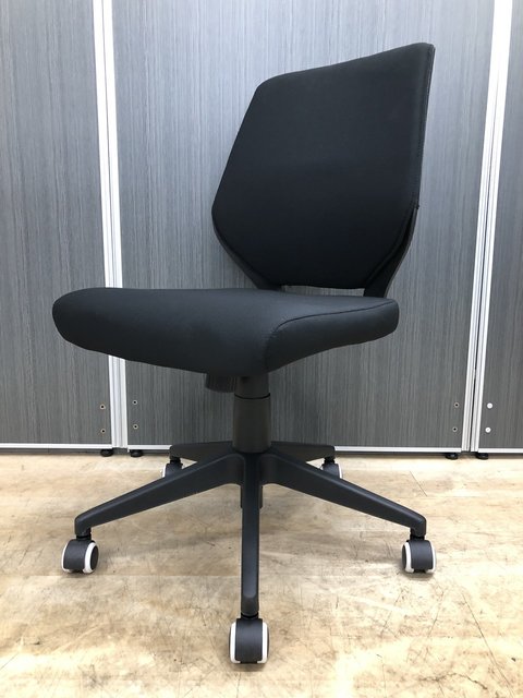 【新品】チェンジ  その他メーカー 肘無ローバックチェア