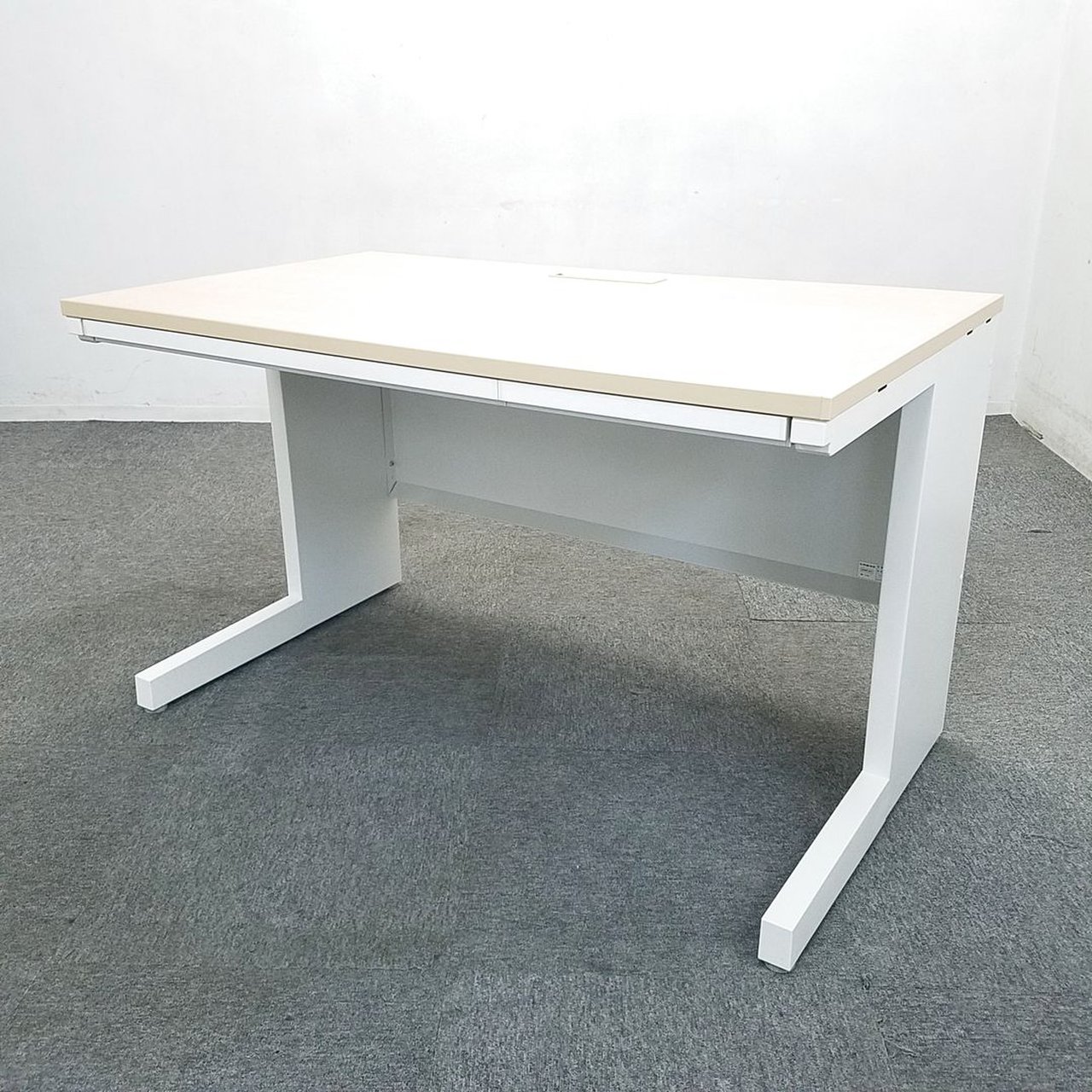 【ロット入荷】内田洋行人気シリーズ「スカエナS type」入荷！中古　デスク　事務机　オフィスデスク
                        スカエナ デスク 
                                    中古
            