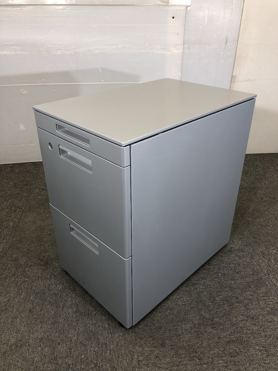 KOKUYOの3段ワゴン/シルバー入荷しました！
                        その他シリーズ
                                    中古
            