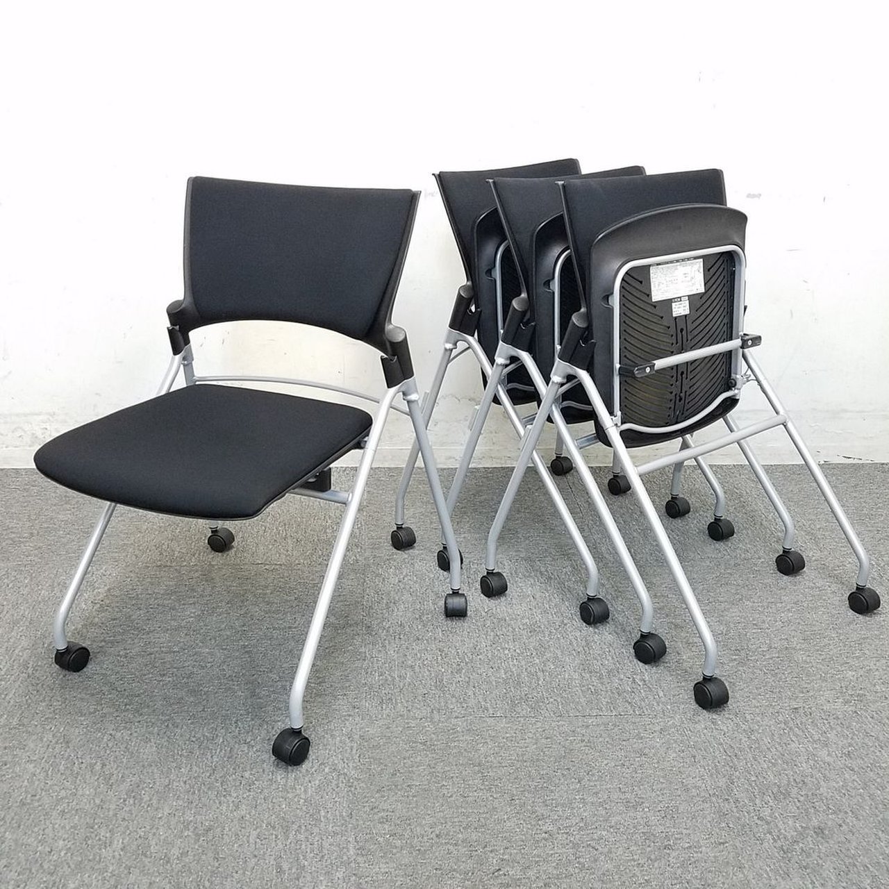 【20％OFF】【セット販売！！】【大量入荷！】【美品】定番人気アイテムロット入荷！大会議室などにどうぞ！
                        マノス 
                                    中古
            